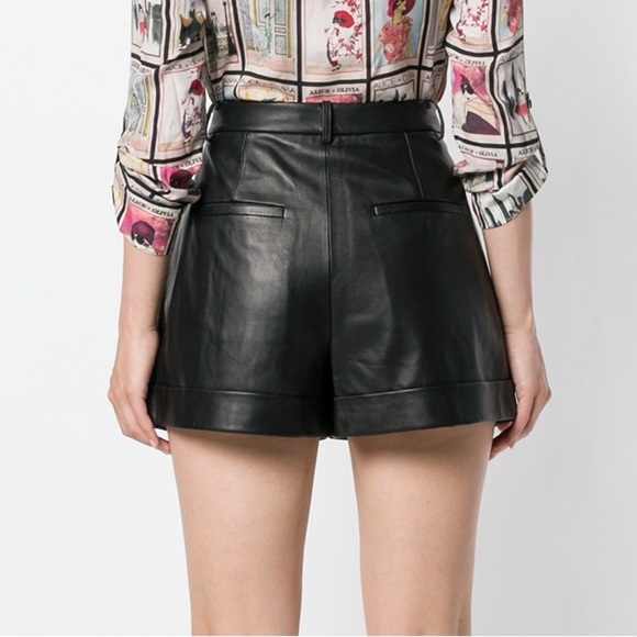 Alice + Olivia Conry Lamb Leather Cuffed Pleated Shorts High Rise Black - Picture 2 of 15